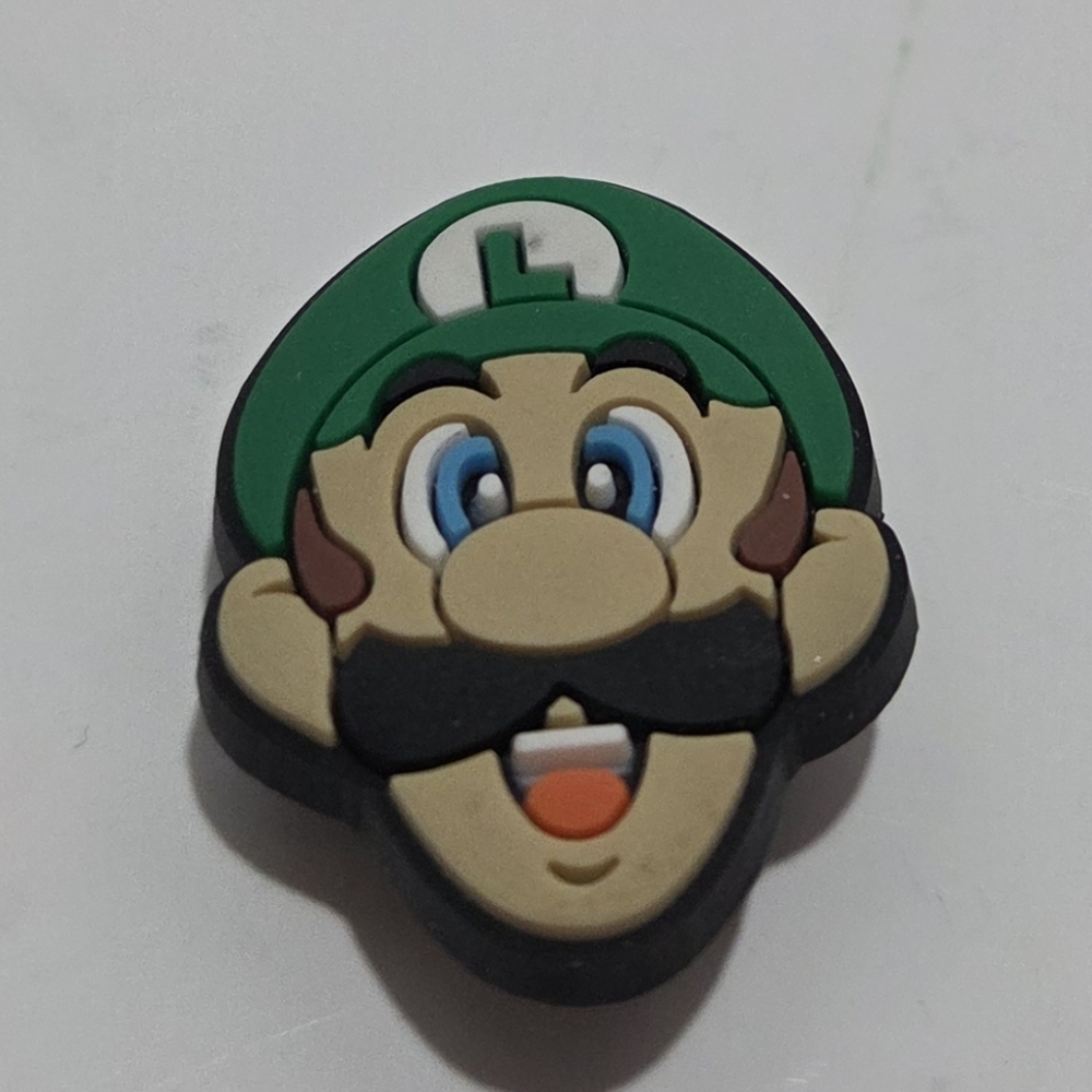 Luigi Character Pin